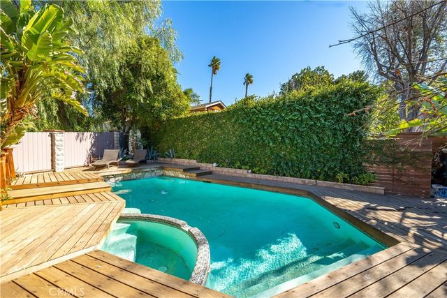 22540 Cass Avenue, Woodland Hills, CA 91364