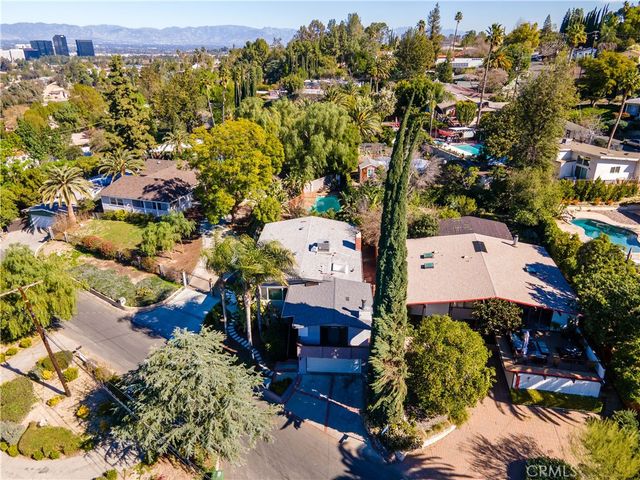 22540 Cass Avenue, Woodland Hills, CA 91364