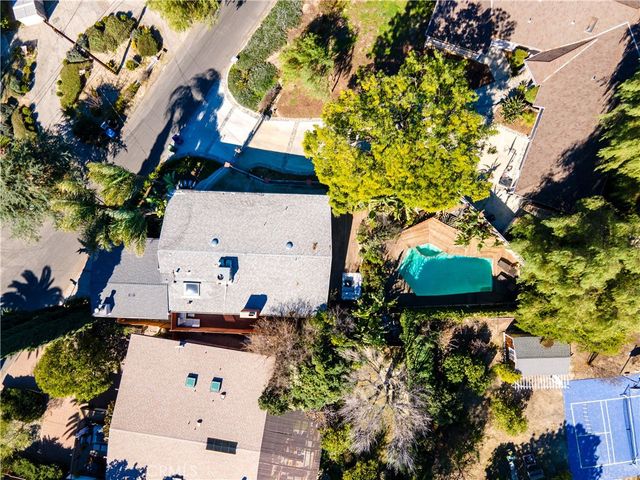 22540 Cass Avenue, Woodland Hills, CA 91364