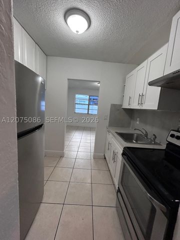 5727 Fletcher St B, Hollywood, FL 33023