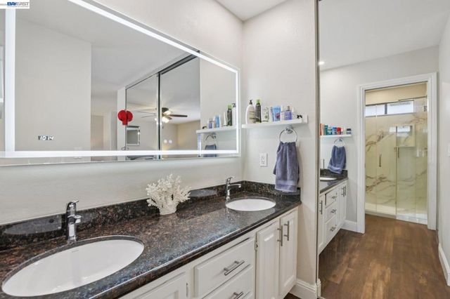 300 Lodgepole Ct, Martinez, CA 94553