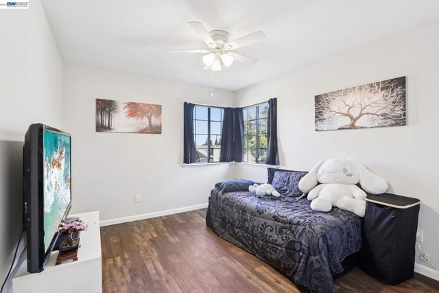 300 Lodgepole Ct, Martinez, CA 94553