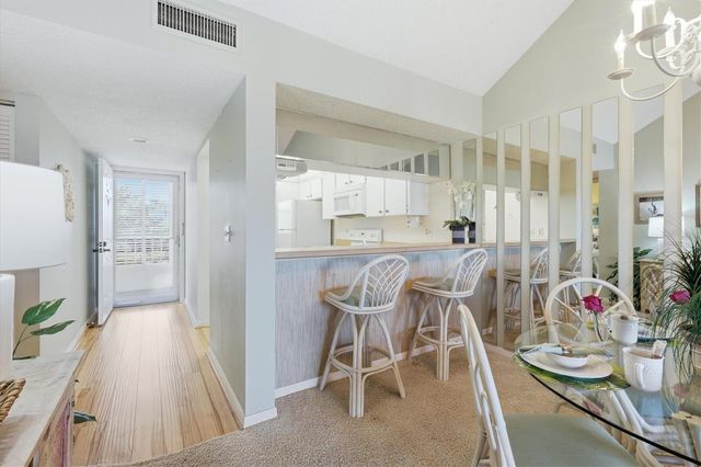 437 CERROMAR LANE 522, Venice, FL 34293