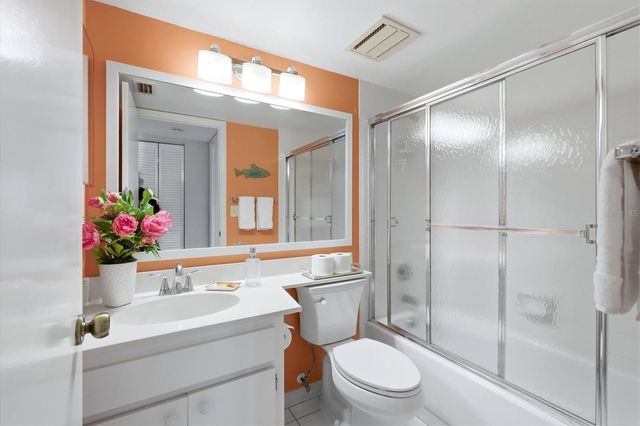 437 CERROMAR LANE 522, Venice, FL 34293