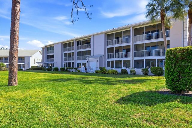 437 CERROMAR LANE 522, Venice, FL 34293