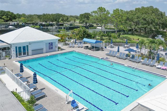 437 CERROMAR LANE 522, Venice, FL 34293