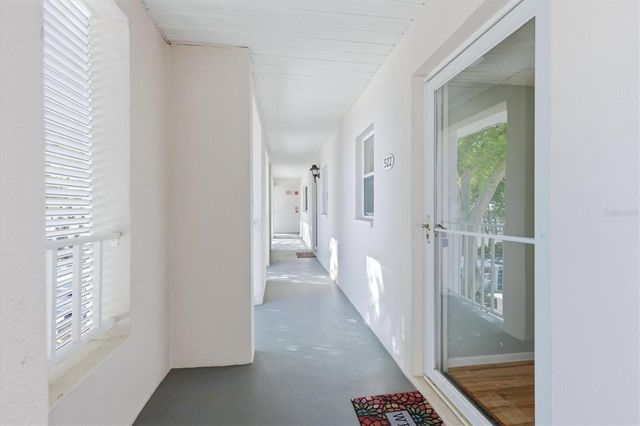 437 CERROMAR LANE 522, Venice, FL 34293