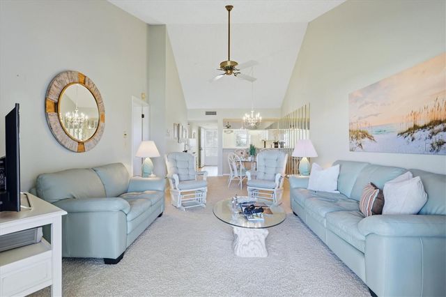 437 CERROMAR LANE 522, Venice, FL 34293