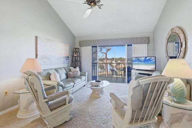 437 CERROMAR LANE 522, Venice, FL 34293