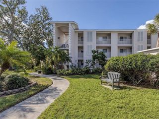 437 CERROMAR LANE 522, Venice, FL 34293