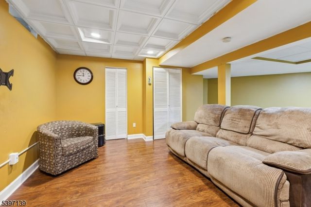 32 Magnolia Ct, South Brunswick Twp., NJ 08852