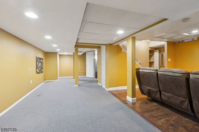 32 Magnolia Ct, South Brunswick Twp., NJ 08852