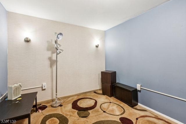 32 Magnolia Ct, South Brunswick Twp., NJ 08852