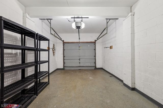 32 Magnolia Ct, South Brunswick Twp., NJ 08852