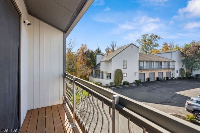 32 Magnolia Ct, South Brunswick Twp., NJ 08852