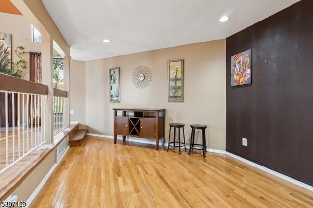 32 Magnolia Ct, South Brunswick Twp., NJ 08852