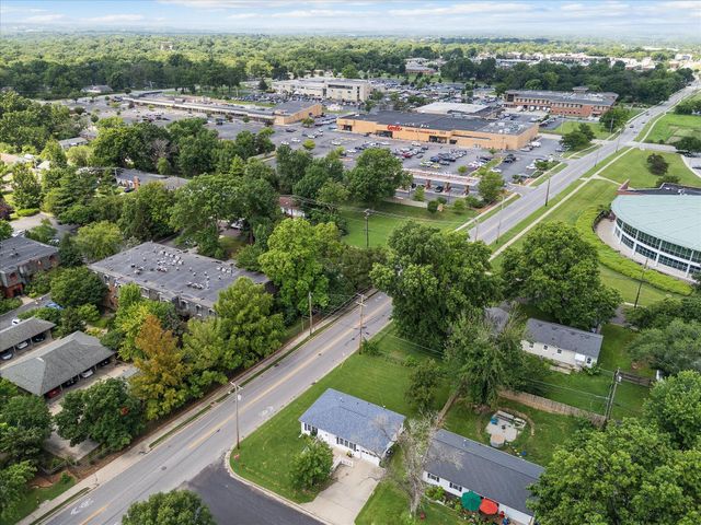 201 RUBY LN, Columbia, MO 65203
