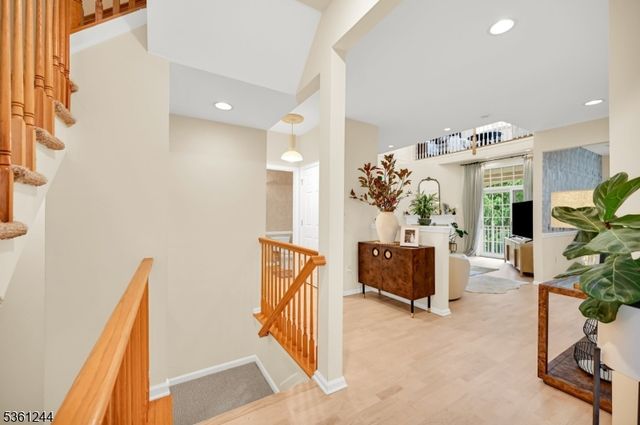 717 Regal Blvd, Livingston Twp., NJ 07039