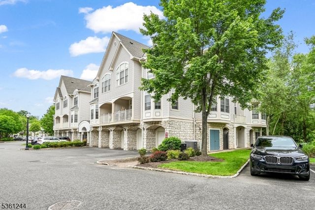 717 Regal Blvd, Livingston Twp., NJ 07039
