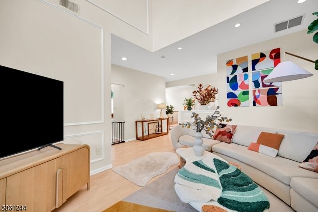 717 Regal Blvd, Livingston Twp., NJ 07039