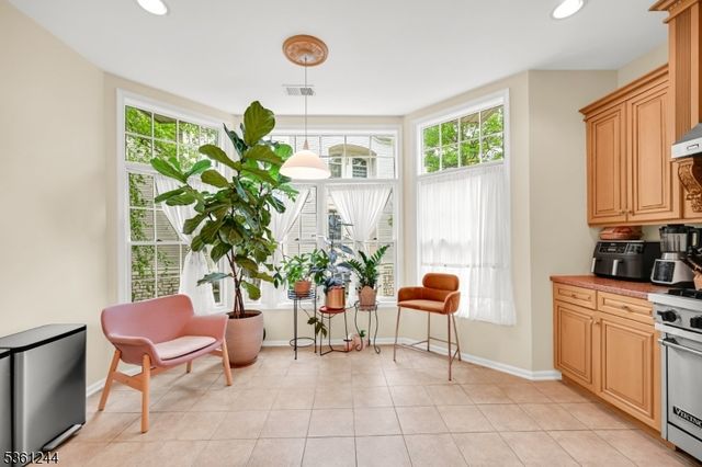 717 Regal Blvd, Livingston Twp., NJ 07039