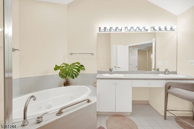 717 Regal Blvd, Livingston Twp., NJ 07039