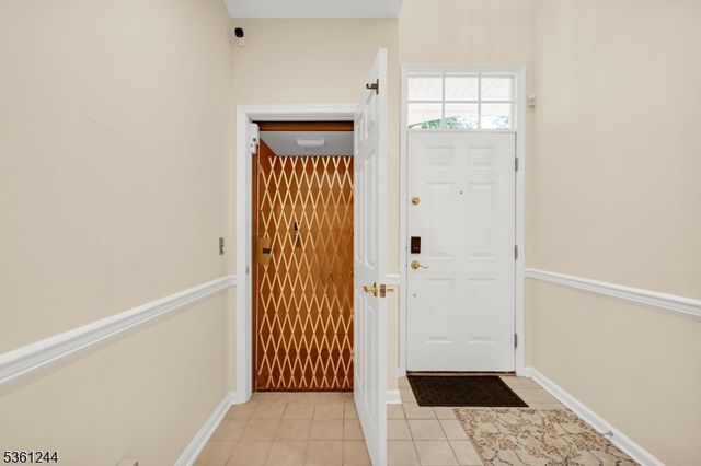 717 Regal Blvd, Livingston Twp., NJ 07039