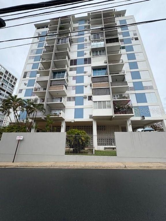 Image 3 of property listing at 274 CALLE URUGUAY COND TORRE ALTA 803, Hato Rey, PR 00917