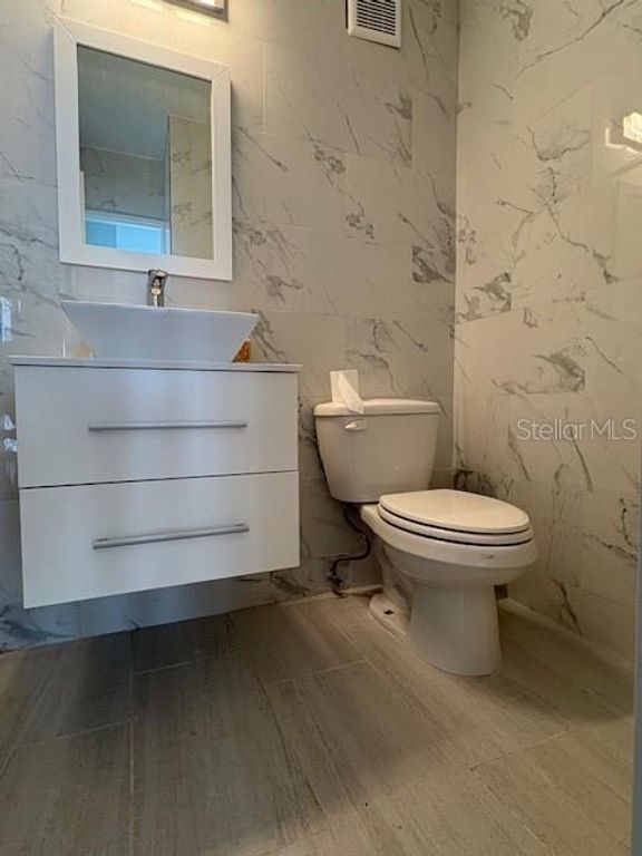 Image 27 of property listing at 274 CALLE URUGUAY COND TORRE ALTA 803, Hato Rey, PR 00917