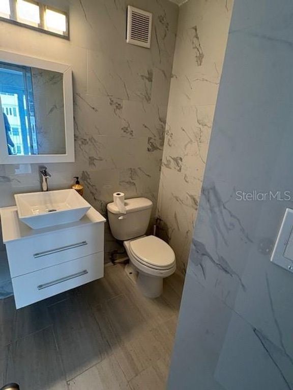 Image 28 of property listing at 274 CALLE URUGUAY COND TORRE ALTA 803, Hato Rey, PR 00917