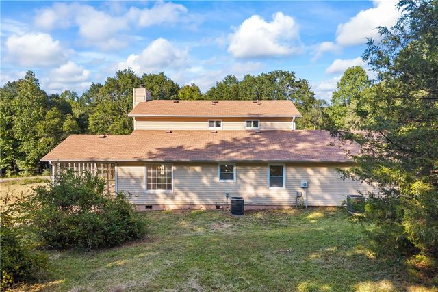 323 Lake Forest Circle, Anderson, SC 29625