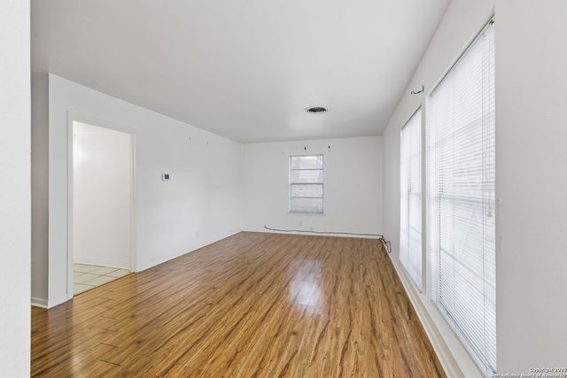 114 Beechwood, Universal City, TX 78148