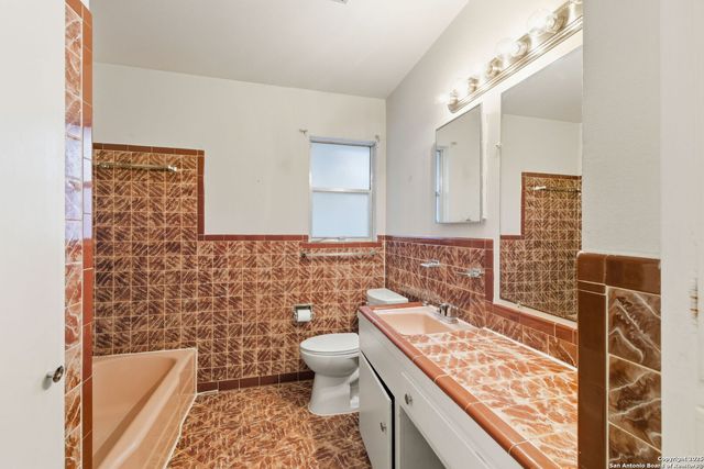 114 Beechwood, Universal City, TX 78148