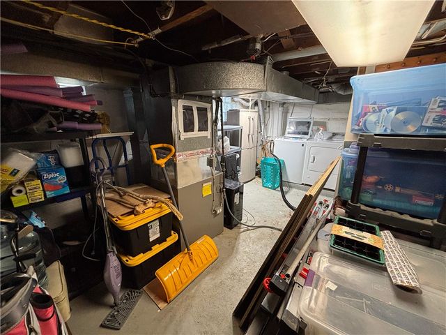 233 Fordyce St, Bon Air, PA 15210