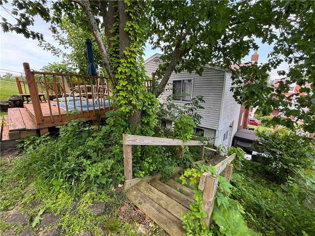 233 Fordyce St, Bon Air, PA 15210