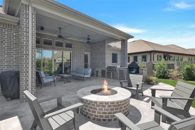 32437 Soaring Willow Way, Conroe, TX 77385