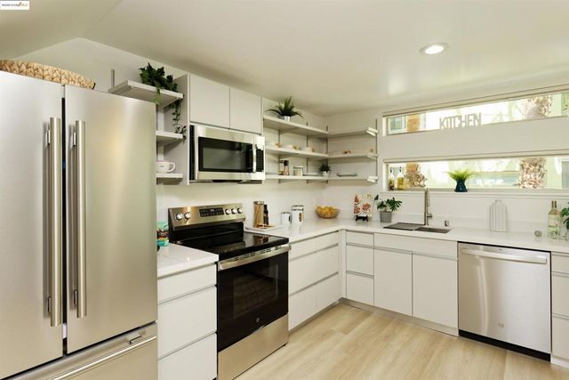 1201 Pine St 315, Oakland, CA 94607
