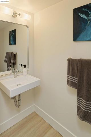 1201 Pine St 315, Oakland, CA 94607
