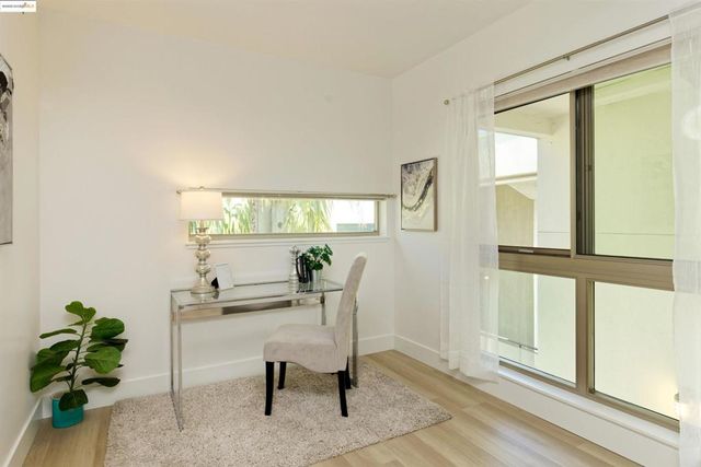 1201 Pine St 315, Oakland, CA 94607