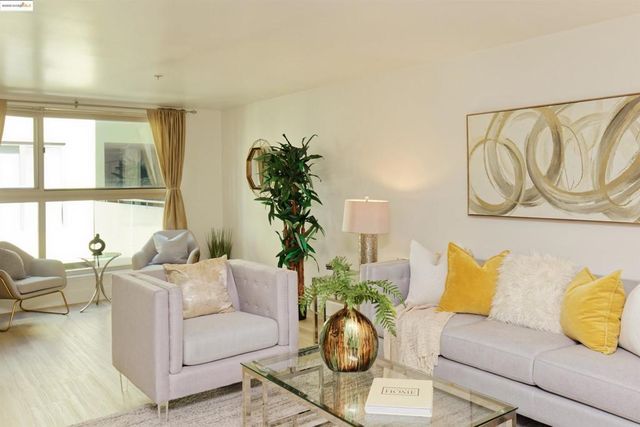1201 Pine St 315, Oakland, CA 94607