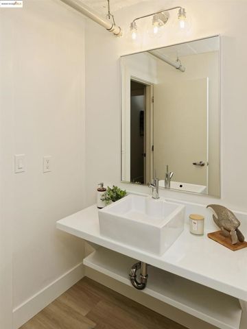 1201 Pine St 315, Oakland, CA 94607