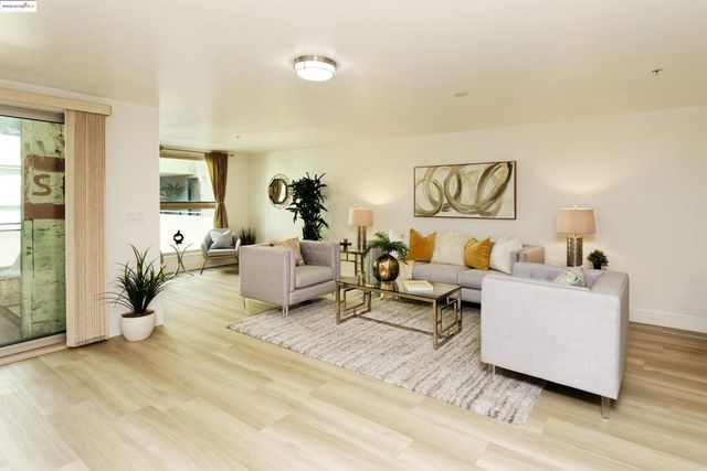 1201 Pine St 315, Oakland, CA 94607