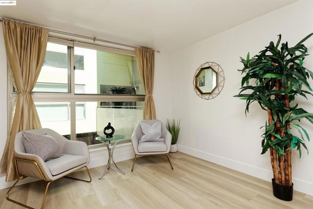 1201 Pine St 315, Oakland, CA 94607