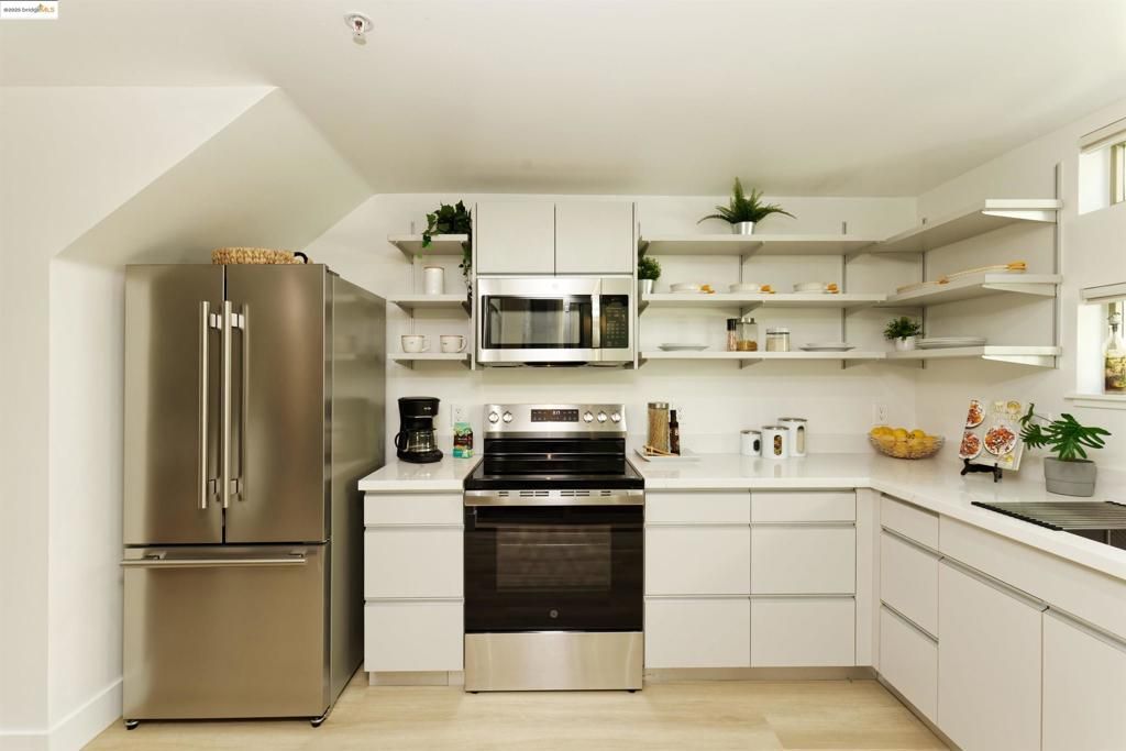 1201 Pine St 315, Oakland, CA 94607