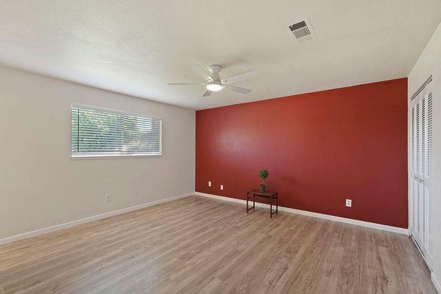 303 Vineyard Dr, Lodi, CA 95240