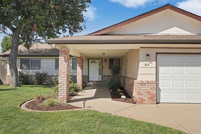 303 Vineyard Dr, Lodi, CA 95240