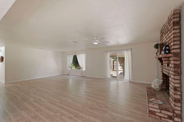 303 Vineyard Dr, Lodi, CA 95240