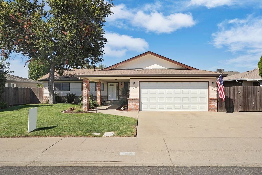 303 Vineyard Dr, Lodi, CA 95240