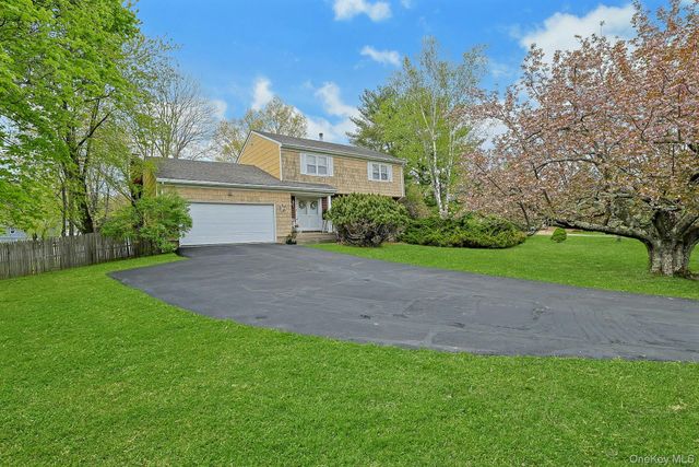 110 Eastview Drive, Valhalla, NY 10595