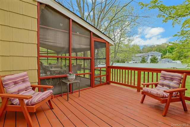 110 Eastview Drive, Valhalla, NY 10595